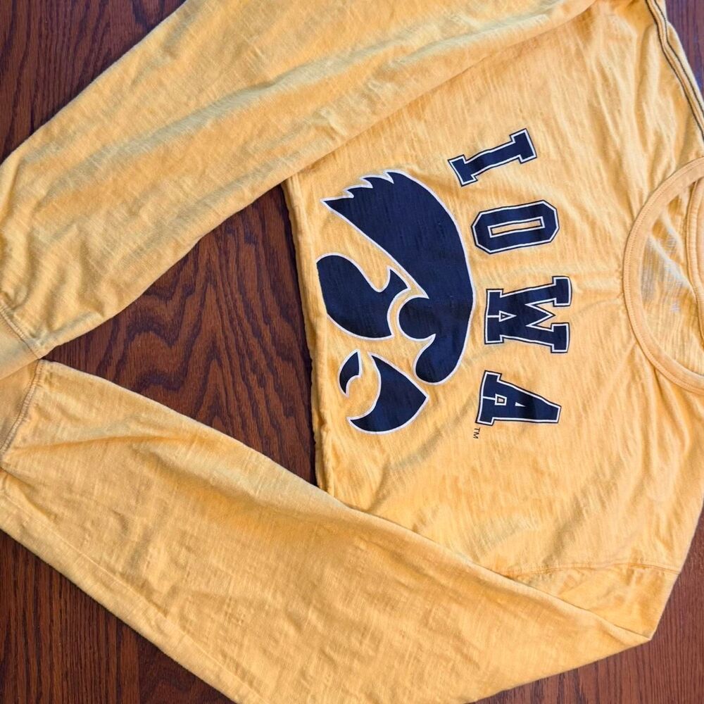 Colosseum Women's Yellow Crop-top